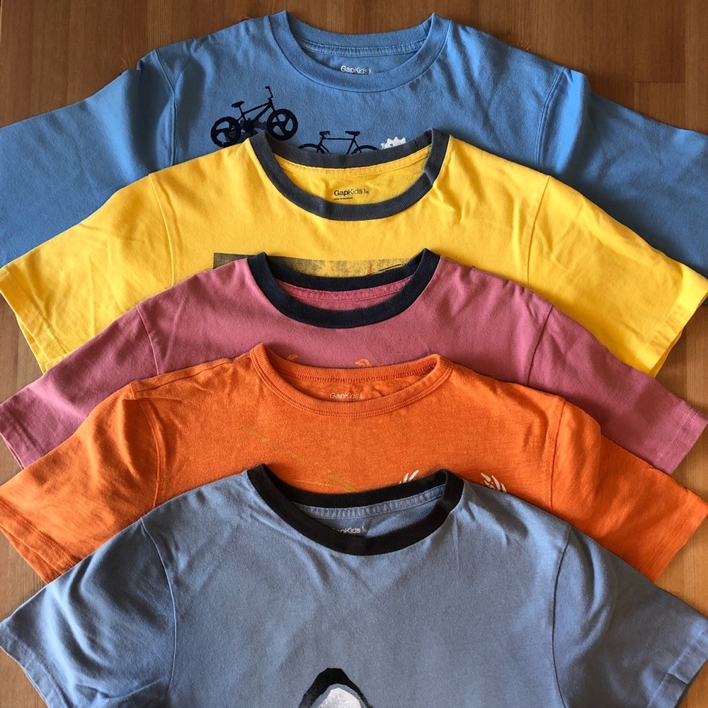 Bundle of 5 Gap Kids shirts
